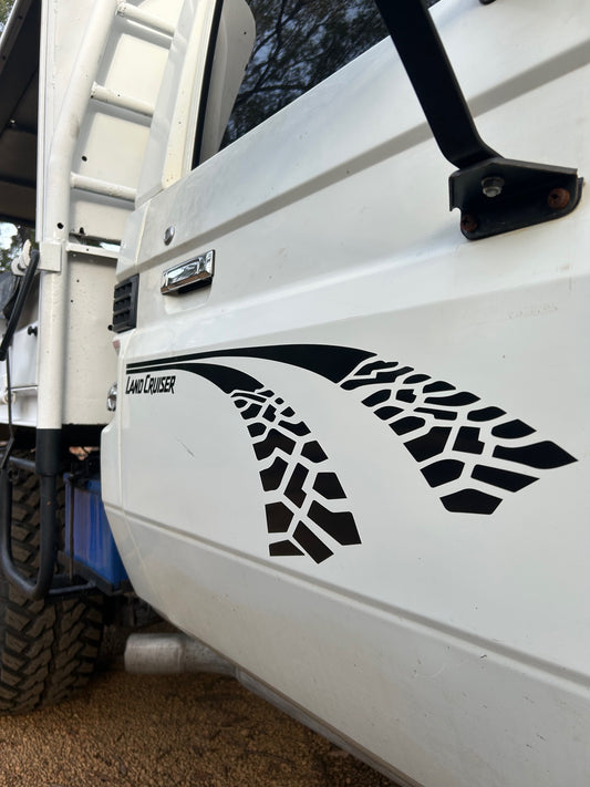 Landcruiser Tyre Tracks Decal